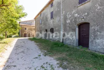 Rexer-Pietralunga-ANTICA-DIMORA-IN-EX-TORRE-DI-GUARDIA-DEL-CON-GIARDINO-STACCATO-ESTERNO