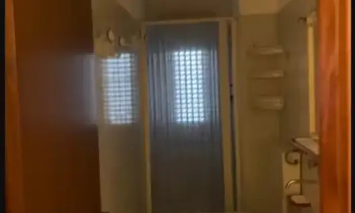 Rexer-Barcellona-Pozzo-di-Gotto-Quadrilocale-in-via-Kennedy-a-Barcellona-Pozzo-di-Gotto-Bagno