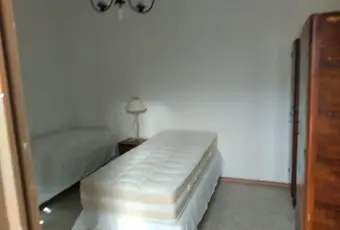 Rexer-Orosei-Vendesi-casa-indipendente-in-via-Giosu-CarducciOrosei-CameraDaLetto