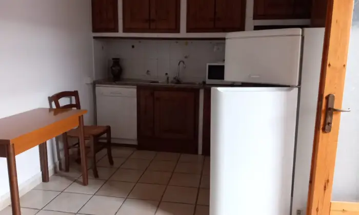 Rexer-Orosei-Vendesi-casa-indipendente-in-via-Giosu-CarducciOrosei-Cucina