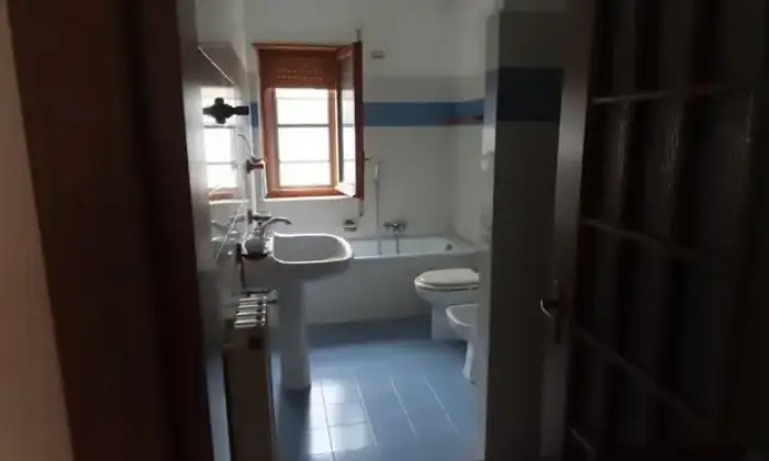 Rexer-Pisticci-Vendesi-appartamento-a-Marconia-di-PISTICCI-Bagno
