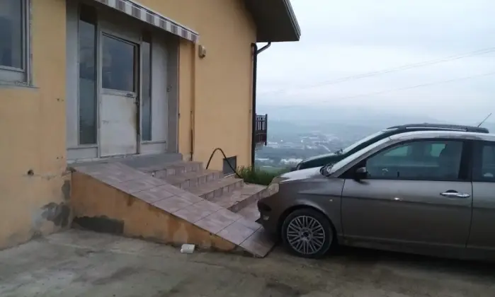 Rexer-Tito-Fabbricato-su-livelli-Terrazzo