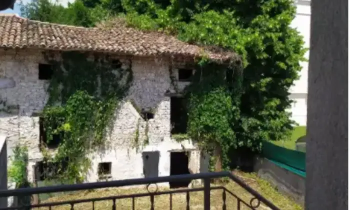 Rexer-Montereale-Valcellina-Appartamento-in-vendita-in-Piazza-Giulio-Cesare-a-Montereale-Valcellina-Terrazzo