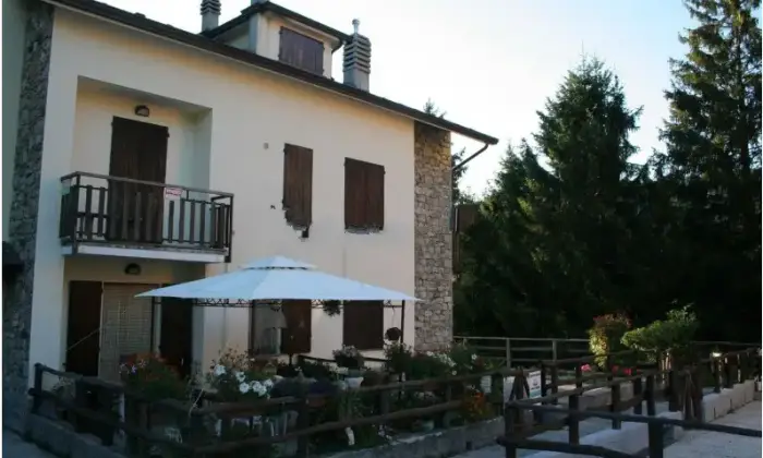 Rexer-Santo-Stefano-dAveto-Trilocale-in-via-Guglielmo-Marconi-a-Santo-Stefano-dAveto-Terrazzo