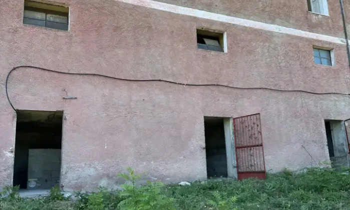 Rexer-Scafa-Masseria-La-Rossa-Cantina