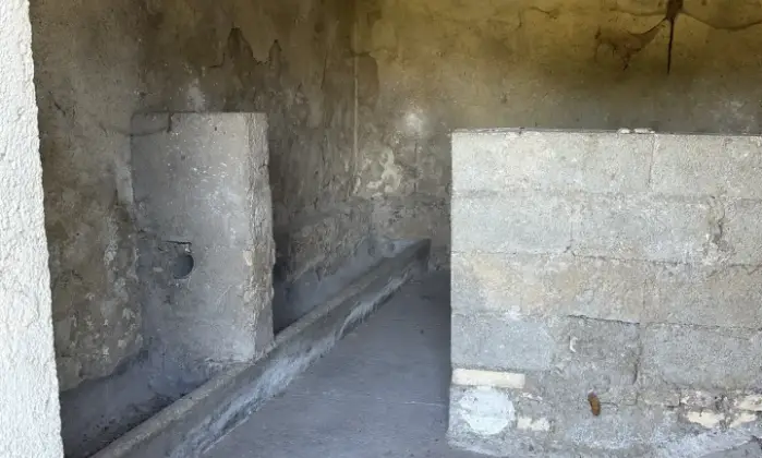 Rexer-Scafa-Masseria-La-Rossa-Cantina