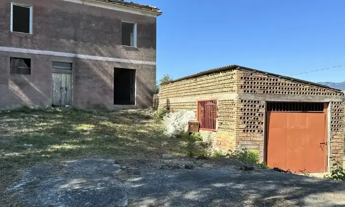 Rexer-Scafa-Masseria-La-Rossa-Garage