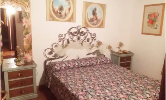 Rexer-Olbia-Vendesi-appartamento-in-via-RudargiaPorto-Rotondo-Olbia-CameraDaLetto
