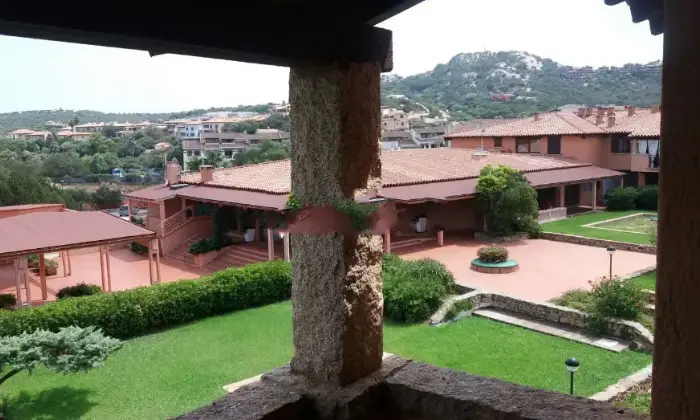 Rexer-Olbia-Vendesi-appartamento-in-via-RudargiaPorto-Rotondo-Olbia-Giardino