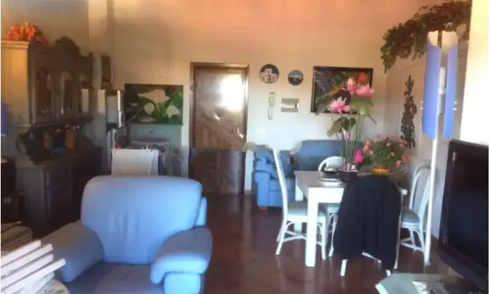 Rexer-Olbia-Vendesi-appartamento-in-via-RudargiaPorto-Rotondo-Olbia-Salone