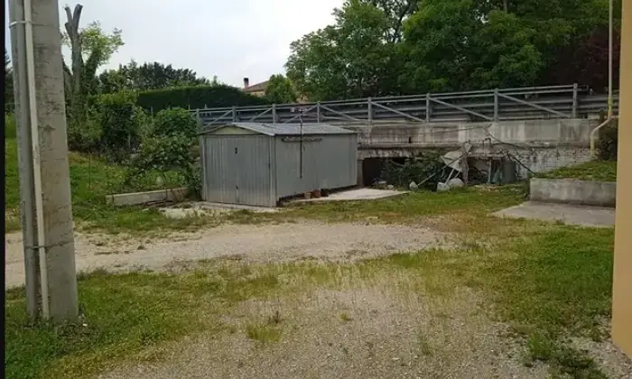 Rexer-Fabriano-Vendesi-appartamento-in-Cortina-S-Nicol-a-FABRIANO-Giardino