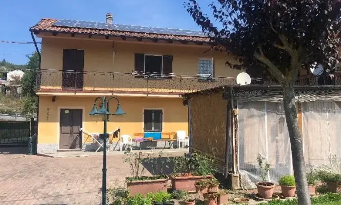Rexer-Piana-Crixia-Vendesi-casa-indipendente-con-giardino-e-terreno-a-PIANA-CRIXIA-Giardino