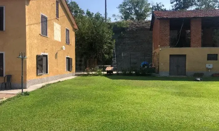 Rexer-Piana-Crixia-Vendesi-casa-indipendente-con-giardino-e-terreno-a-PIANA-CRIXIA-Giardino