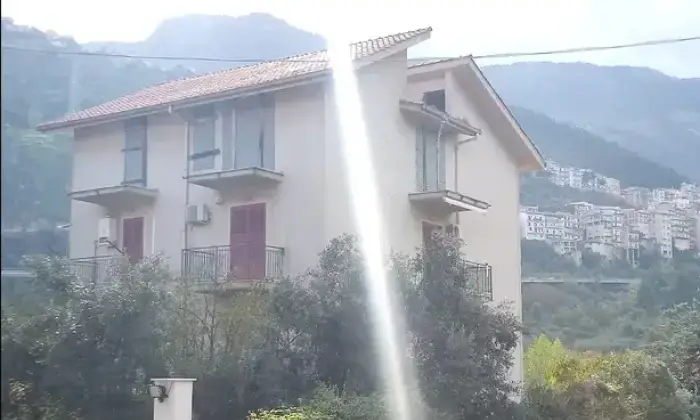 Rexer-Altofonte-Appartamento-in-mansarda-Giardino