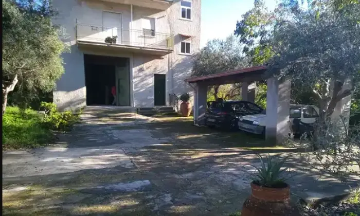 Rexer-Altofonte-Appartamento-in-mansarda-Giardino