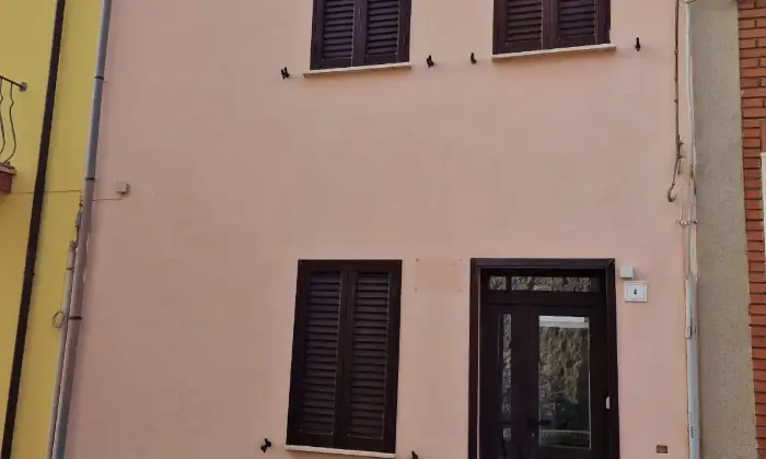 Rexer-Trinit-dAgultu-e-Vignola-Casa-centralissima-in-vendita-a-Trinit-dAgultu-e-Vignola-SS-INGRESSO