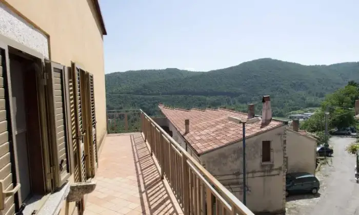Rexer-Filignano-Casa-di-paese-in-vendita-in-via-Collemacchia-Filignano-Terrazzo