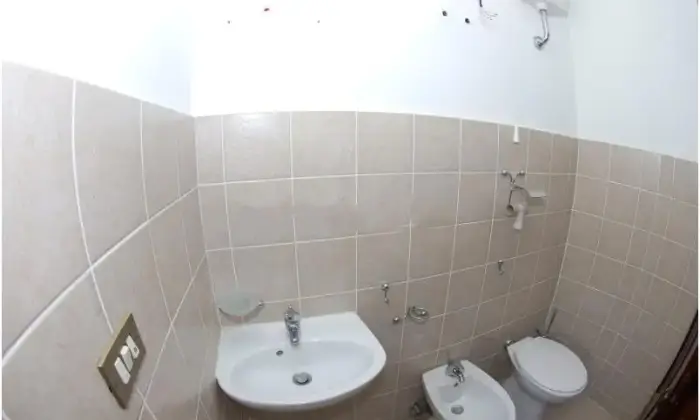 Rexer-Filignano-Casa-di-paese-in-vendita-in-via-Collemacchia-Filignano-BAGNO