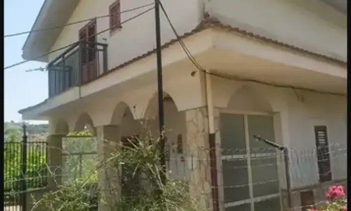 Rexer-Santa-Cristina-Gela-Villetta-bifamiliare-in-vendita-a-Santa-Cristina-Gela-Terrazzo