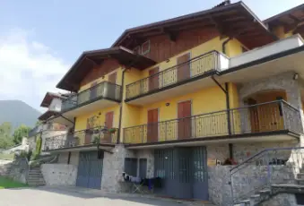 Rexer-Selvino-Vendesi-appartamento-a-Selvino-Giardino