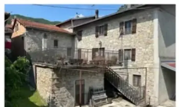 Rexer-Corniglio-Vendesi-casa-indipendente-a-CORNIGLIO-PR-Terrazzo