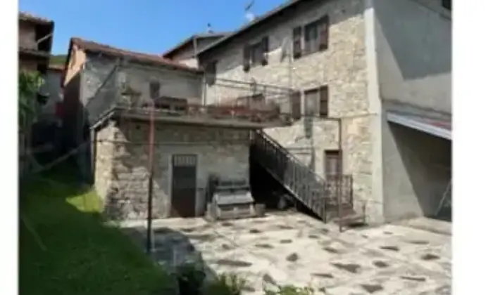 Rexer-Corniglio-Vendesi-casa-indipendente-a-CORNIGLIO-PR-Terrazzo