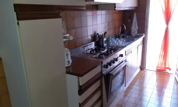 Rexer-Toro-SPAZIOSO-LUMINOSO-PANORAMICO-MOLISE-Cucina