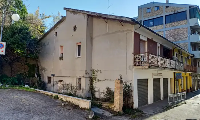 Rexer-Loreto-Aprutino-CASA-INDIPENDENTE-PRESTIGIOSA-NEL-CENTRO-DI-LORETO-APRUTINO-Terrazzo