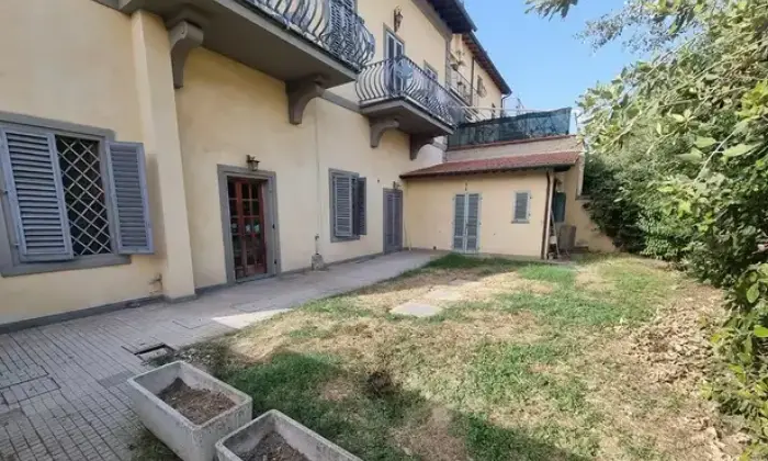 Rexer-Certaldo-Appartamento-indipendente-giardino-e-posti-auto-Giardino