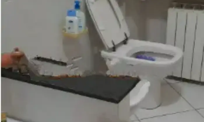 Rexer-Esanatoglia-Appartamento-trilocale-in-vendita-a-Esanatoglia-MC-Bagno
