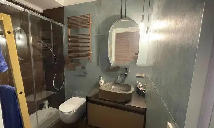 Rexer-Bardonecchia-Vendesi-appartamento-in-Campo-Smith-Centro-Bardonecchia-Bagno