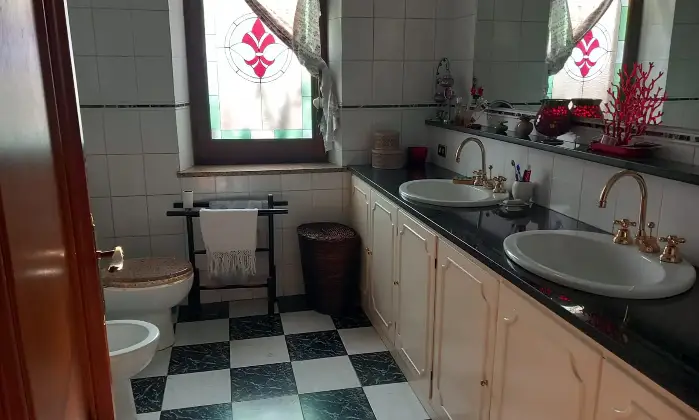 Rexer-Alessandria-Splendido-Casale-Immerso-nel-Verde-Alessandria-BAGNO