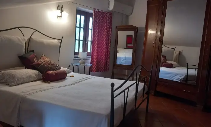 Rexer-Alessandria-Splendido-Casale-Immerso-nel-Verde-Alessandria-CAMERA-DA-LETTO