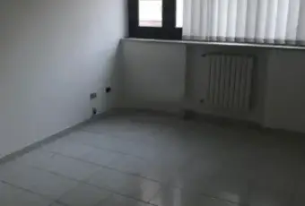 Rexer-Avellino-Vendesi-trilocale-uso-ufficio-in-via-Giuseppe-Zigarelli-ad-Avellino-Stanza