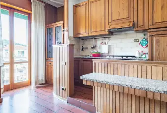 Rexer-Aulla-Appartamento-ampie-dimensioni-centro-storico-Aulla-MS-CUCINA