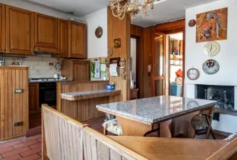 Rexer-Aulla-Appartamento-ampie-dimensioni-centro-storico-Aulla-MS-CUCINA