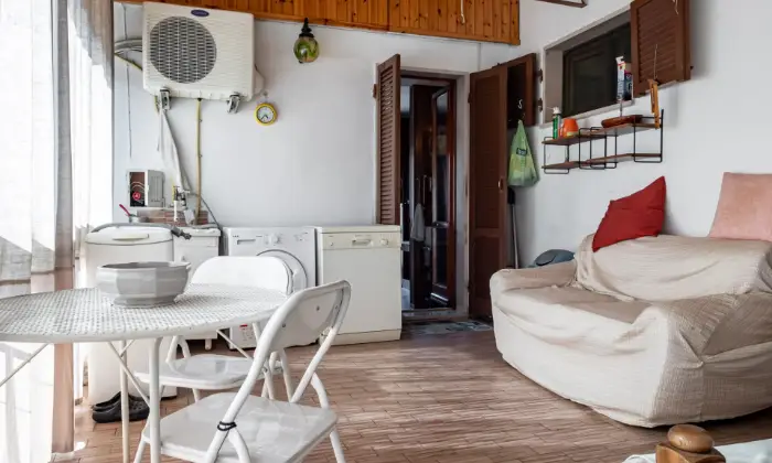 Rexer-Aulla-Appartamento-ampie-dimensioni-centro-storico-Aulla-MS-TERRAZZO