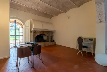 Rexer-San-Miniato-Casale-In-toscana-con-piscina-e-campo-da-tennis-Salone