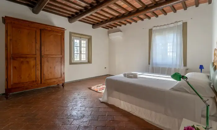 Rexer-San-Miniato-Casale-In-toscana-con-piscina-e-campo-da-tennis-CameraDaLetto
