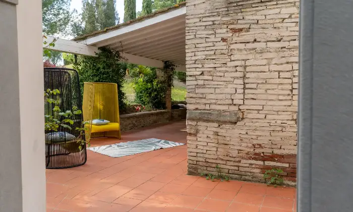 Rexer-San-Miniato-Casale-In-toscana-con-piscina-e-campo-da-tennis-Giardino
