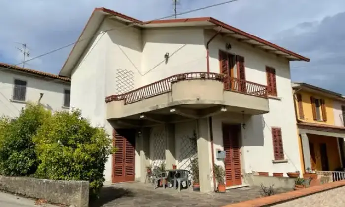 Rexer-Larciano-CASA-SULLE-COLLINE-LARCIANO-Giardino