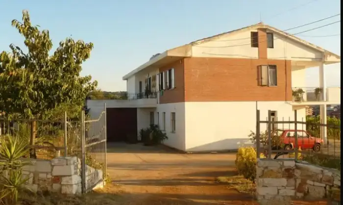 Rexer-San-Nicandro-Garganico-Vendesi-villa-indipendente-con-ettari-di-terreno-a-San-Nicandro-Garganico-FG-Terrazzo