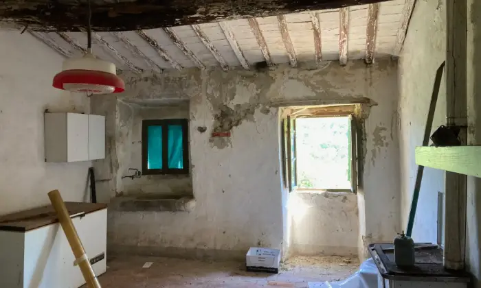 Rexer-Borgo-San-Lorenzo-Vendesi-casale-stile-Toscano-vicino-alla-Faentina-Borgo-San-Lorenzo-Salone