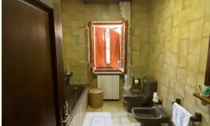 Rexer-Licciana-Nardi-Villetta-bifamiliare-in-via-Monte-Simone-a-Licciana-Nardi-Bagno