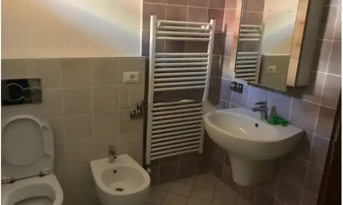 Rexer-Bordighera-Vendesi-appartamento-in-Vittorio-Emanuele-II-a-Centro-Bordighera-Bagno