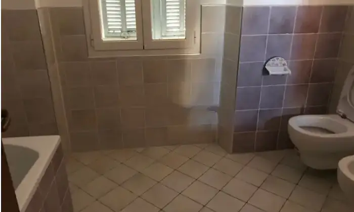 Rexer-Bordighera-Vendesi-appartamento-in-Vittorio-Emanuele-II-a-Centro-Bordighera-Bagno