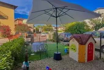 Rexer-Asciano-Vendesi-appartamento-con-giardino-e-garage-Giardino