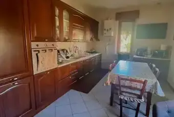Rexer-Asciano-Vendesi-appartamento-con-giardino-e-garage-Cucina