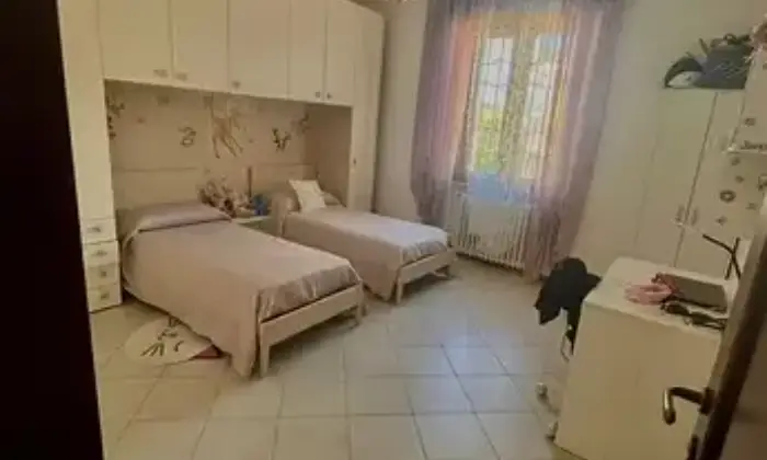 Rexer-Asciano-Vendesi-appartamento-con-giardino-e-garage-CameraDaLetto