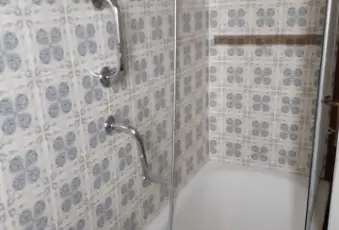 Rexer-Como-Trilocale-via-Giovanni-Battista-Barberini-Monte-Olimpino-Como-Bagno